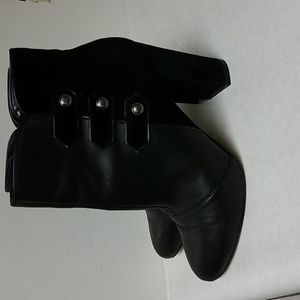 White House Black Market black heeled booties size 7